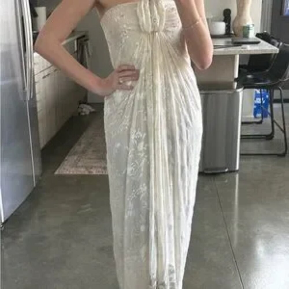 Oscar de la Renta Cream Strapless Gown